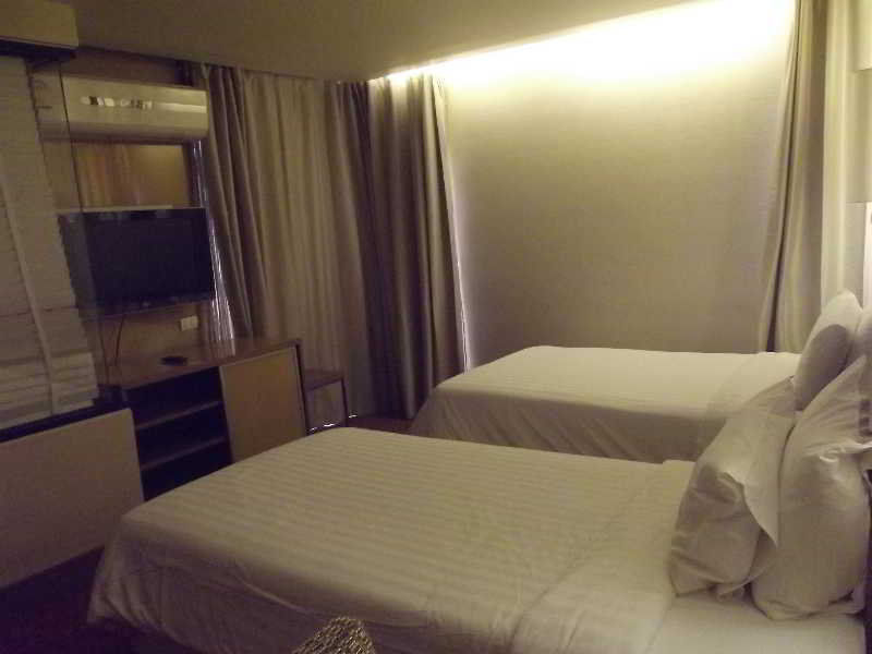 בנגקוק Tango Vibrant Living Hotel - Sha Extra Plus מראה חיצוני תמונה
