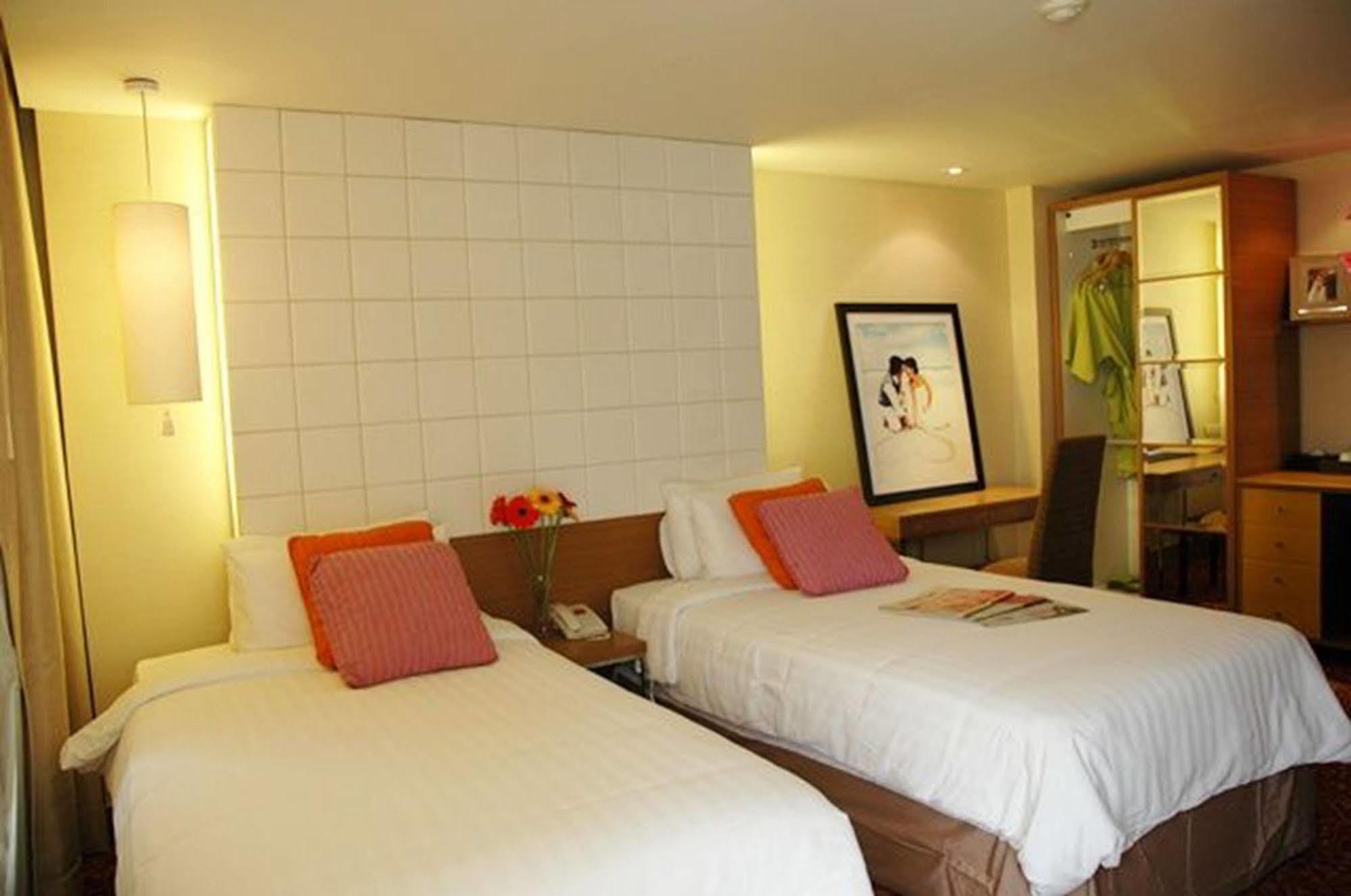 בנגקוק Tango Vibrant Living Hotel - Sha Extra Plus מראה חיצוני תמונה